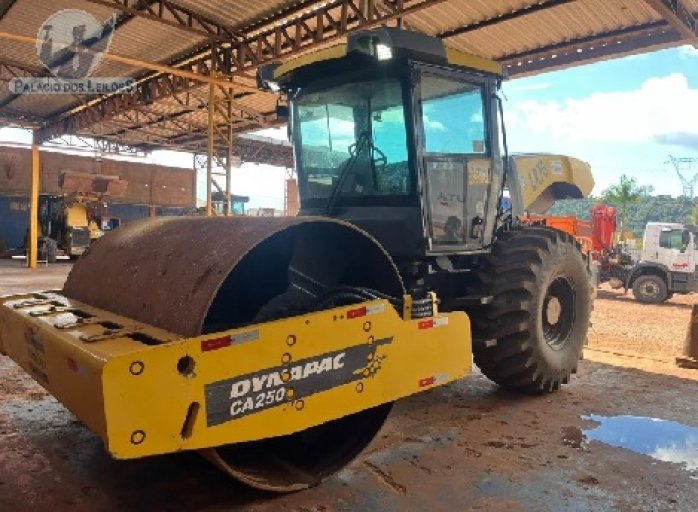 ROLO COMPACTADOR DYNAPAC CA250 PD
