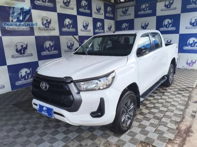 TOYOTA HILUX 24/24