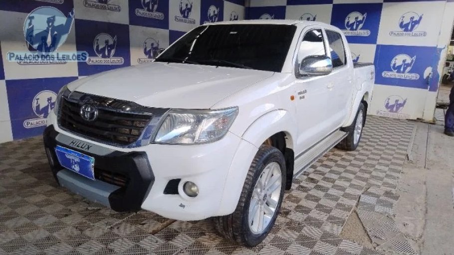 TOYOTA HILUX CD 15/15