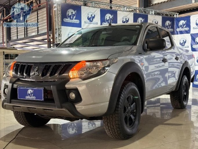 Foto de LOTE-29 MITSUBISHI TRITON 23/24