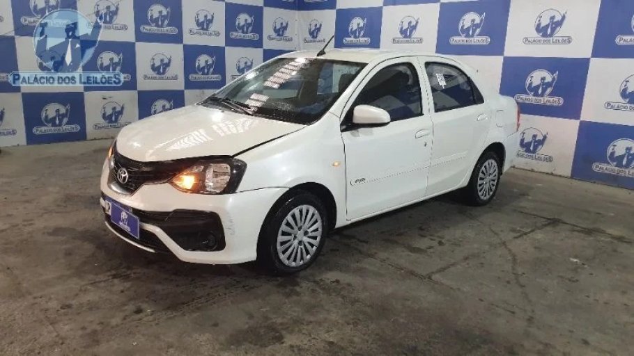 Foto de LOTE-39 TOYOTA ETIOS 18/19