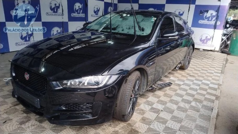 Foto de LOTE-41 JAGUAR XE 16/17