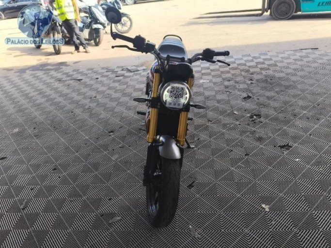 Foto de LOTE-4 TRIUMPH SPEED 400 24/24