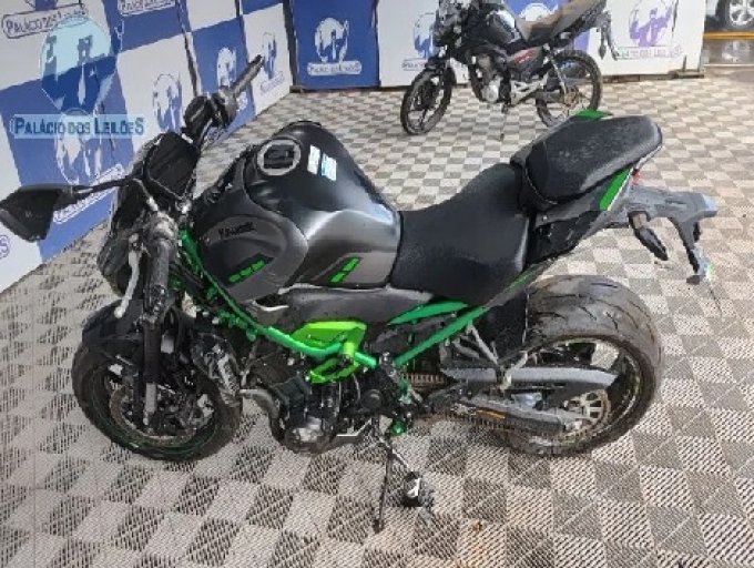 KAWASAKI Z900 21/21